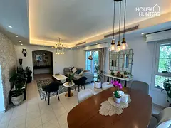 Overlooking the lake | Must See | Immaculate