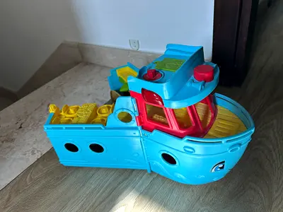 Toys boat