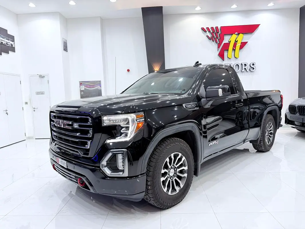 GMC Sierra 2020 — photo 1 of 11