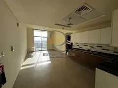 VACANT I LOW FLOOR l WELL MAINTAINED
