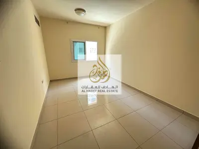 خزائن في الحائط,بلكونة,مساحة واسعة,موقع مميز,سهل الوصول