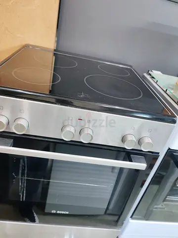 Bosch Electric Ceramic Cooktop with Oven - Good Working Condition for sell free delivery in Abu Dhab