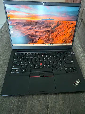 Lenovo E14 i5 8GB 512GB laptop