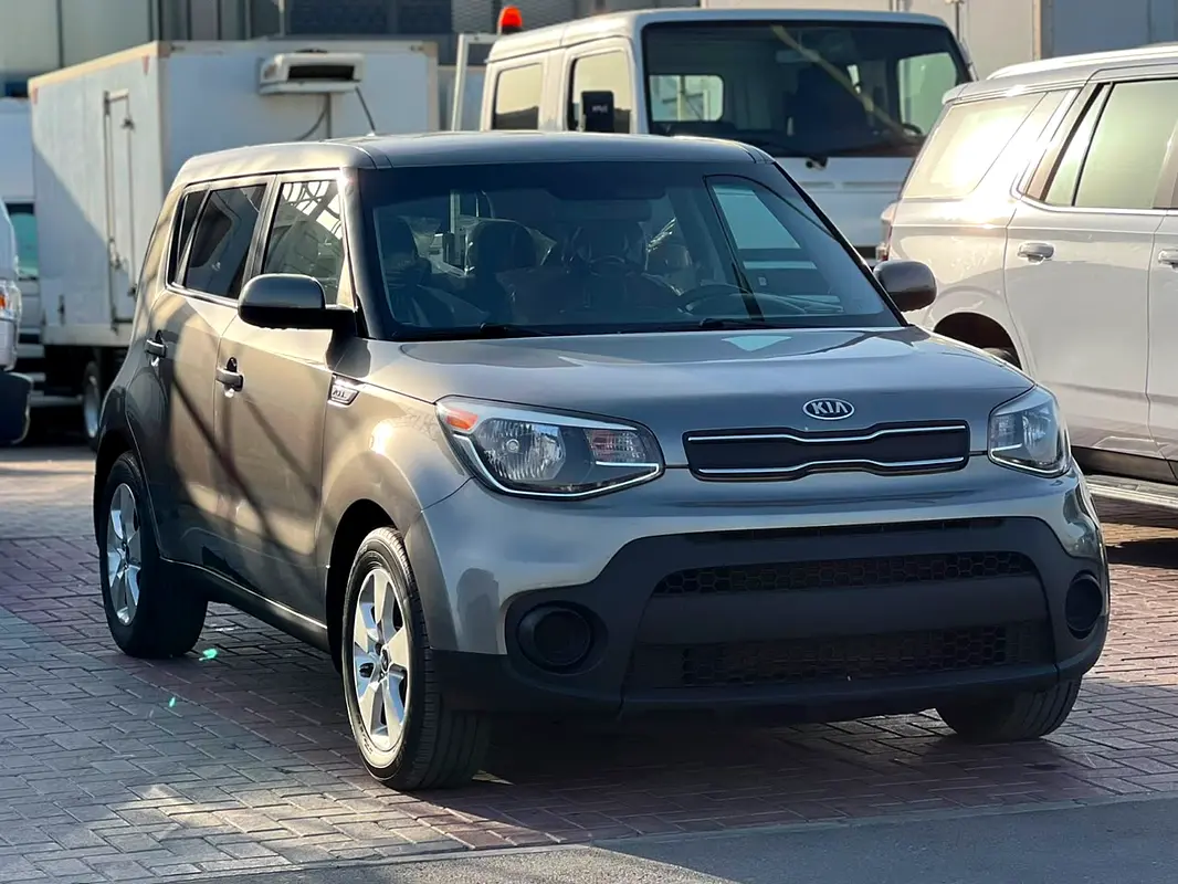 Kia Soul 2018 — photo 1 of 15