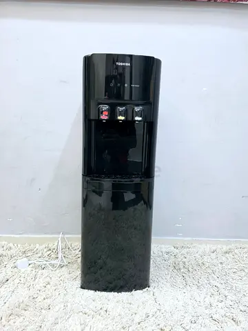Toshiba freestanding water dispenser - black, good condition