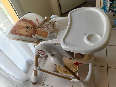 Karmababy-Adjustable Baby High Chair with Lion Print - Good Condition