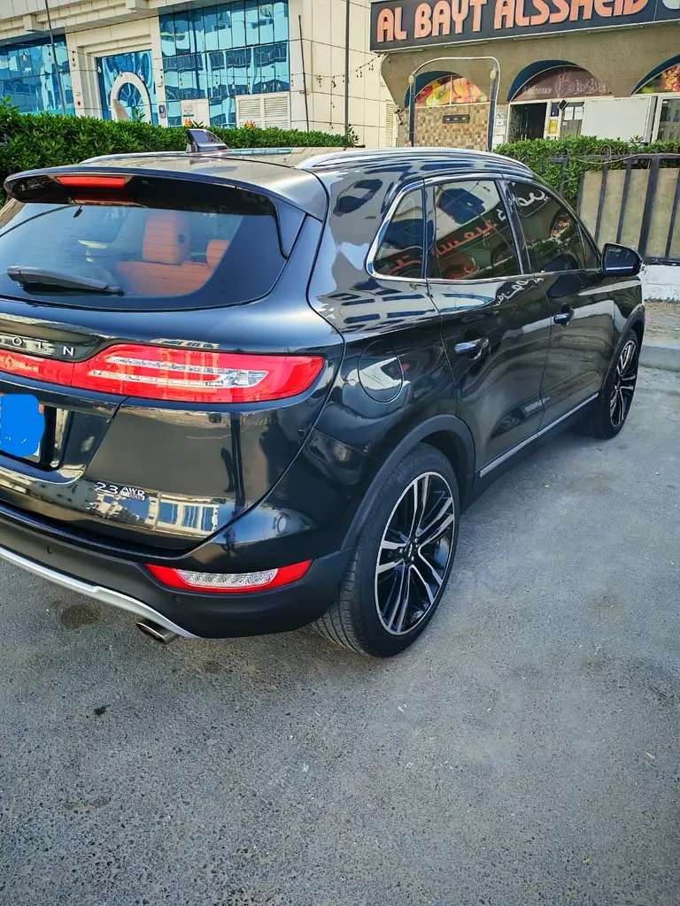 Lincoln MKC 2015 — photo 1 of 11