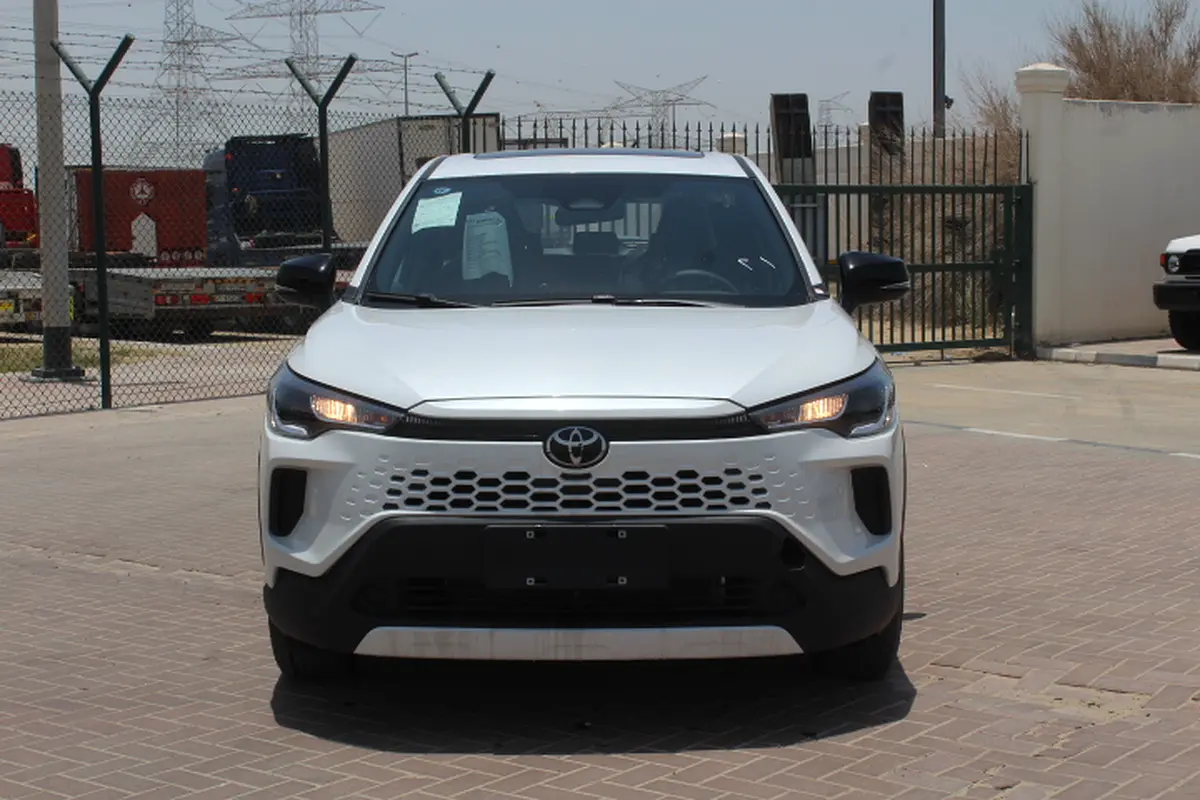 Toyota Corolla Cross 2026 — photo 1 of 20