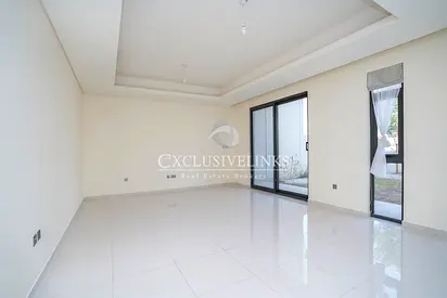 Bright & Spacious | 3BR+Maid | Corner Plot