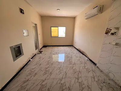 Excellent accommodation - Split air conditioning - Excellent location - Semi-separate kitchen - Free maintenance