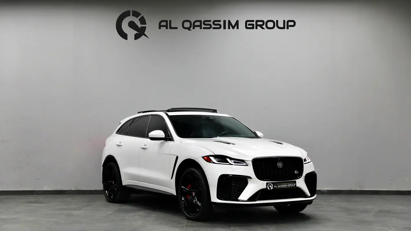 Jaguar F-Pace 2023 — photo 1 of 16