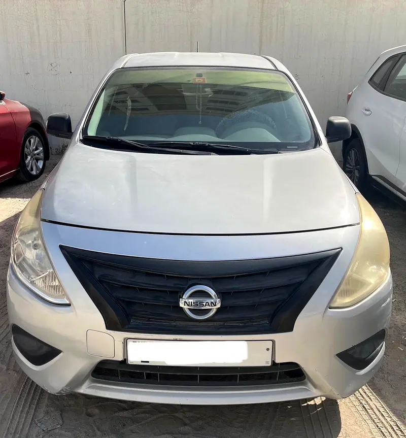 Nissan Sunny 2015 — photo 1 of 7