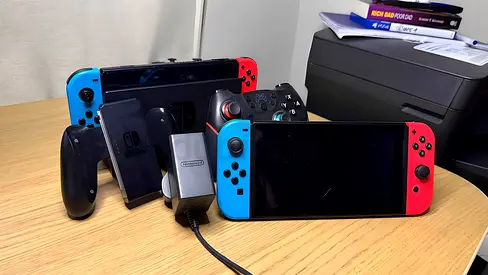 Nintendo Switch Bundle x2 – Fully Working with Accessories