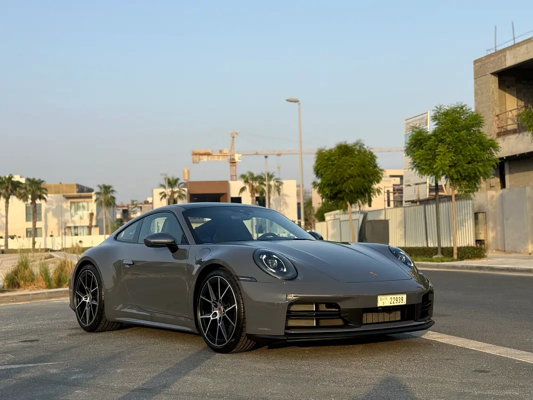 Porsche 911 2025 — photo 1 of 6