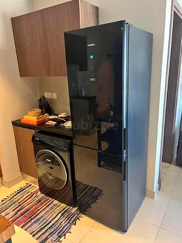 Hitachi Glass Black Fridge 410L (Bottom Freezer) – Inverter, Like New