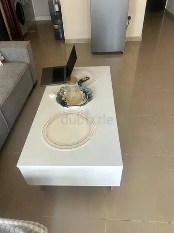 White modern rectangular coffee table - good condition