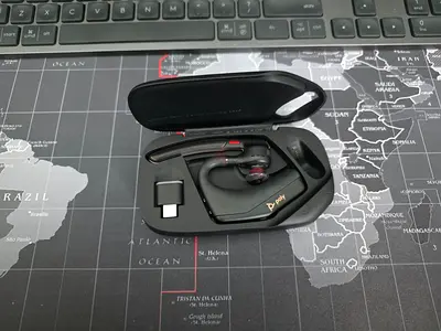 Voyager Legend 50 UC brand new headset