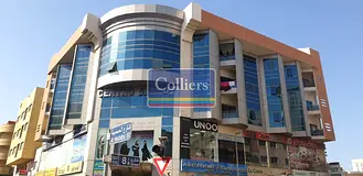 Retail Space | Strong Exposure | Centro Building