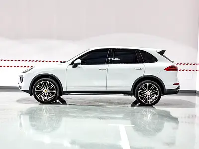 صورة 5 لـ 2016 Porsche CAYENNE
