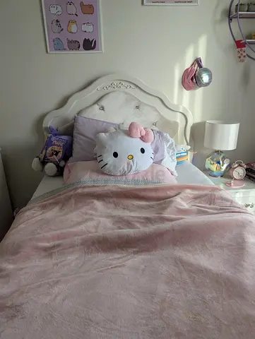 Entire bedroom set + 2 mattresses, Offers welcome!