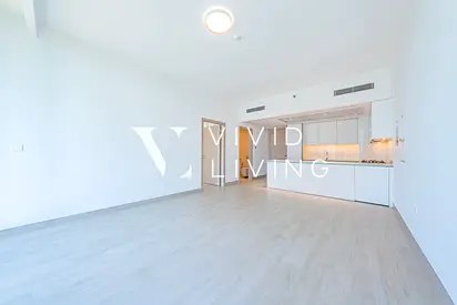 Vacant | Mid Floor | Park View