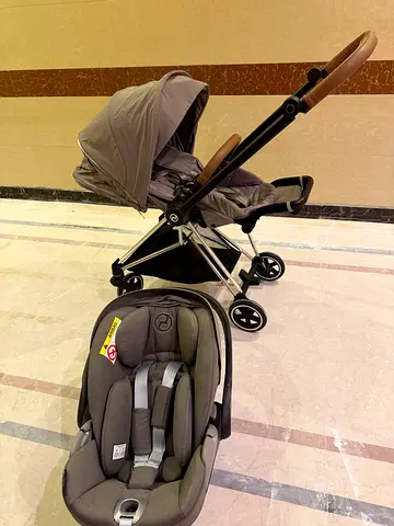 Cybex mios 3 stroller totally new with cybex cloud car seat
