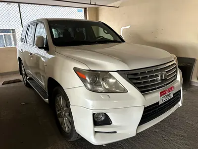 Lexus LX 570 Luxury 2011 | GCC Specs | V8 5.7L