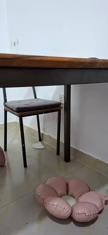160cms x 80cms Wooden dining table with metal legs and 6 nos. matching stool - good condition