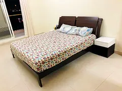 Fully Furnnished Master Bedroom with Balcony and Bathroom Available for Rent