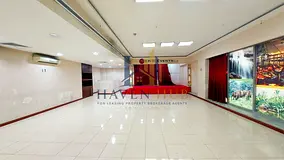 Spacious 1,576 Sq. Ft. Office for Rent on Umm Hurair Road, Al Karama