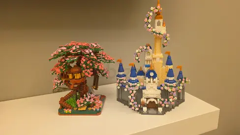 Miniature Cherry Blossom Treehouse and Fairytale Castle Building Sets