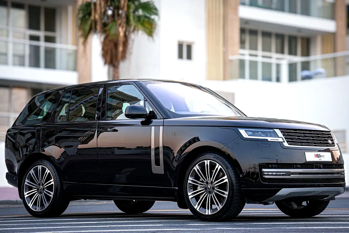 Land Rover Range Rover 2022 — photo 1 of 9