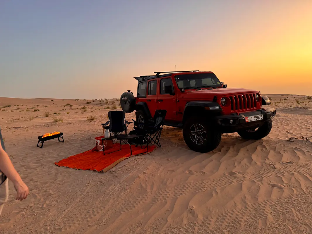 Jeep Wrangler Unlimited 2023 — photo 1 of 8