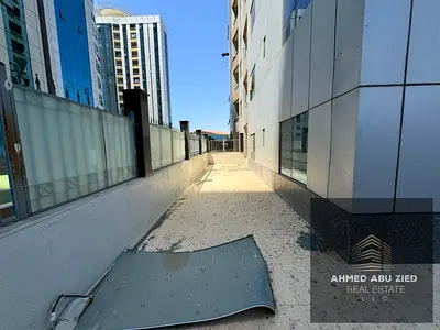 شقة غرفة وصالة كبيرة مع رووف في أبراج الأورينت، 35000 درهم سنوياً، 4 دفعات، باركن، 2حمام مساحه كبيره متاح جميع انواع الخدمات موقع متميز جدا جدا
