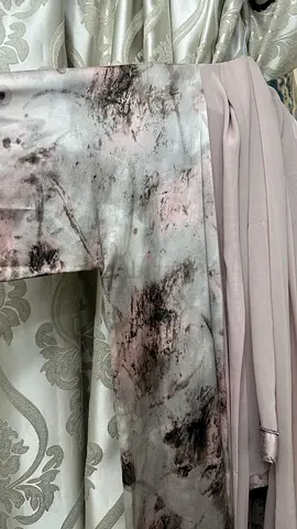 Lightweight womens abaya— pastel tones, excellent condition size 58