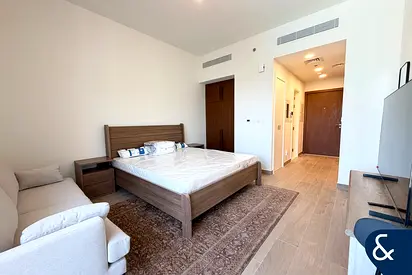 Studio | Pool view | Furnished | Vacant now