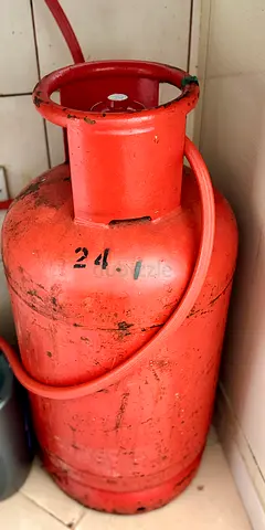 Used 24kg LPG Gas Cylinder with Hose and valve