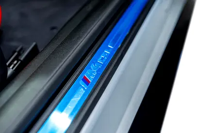 2023 BMW M4 thumbnail 18