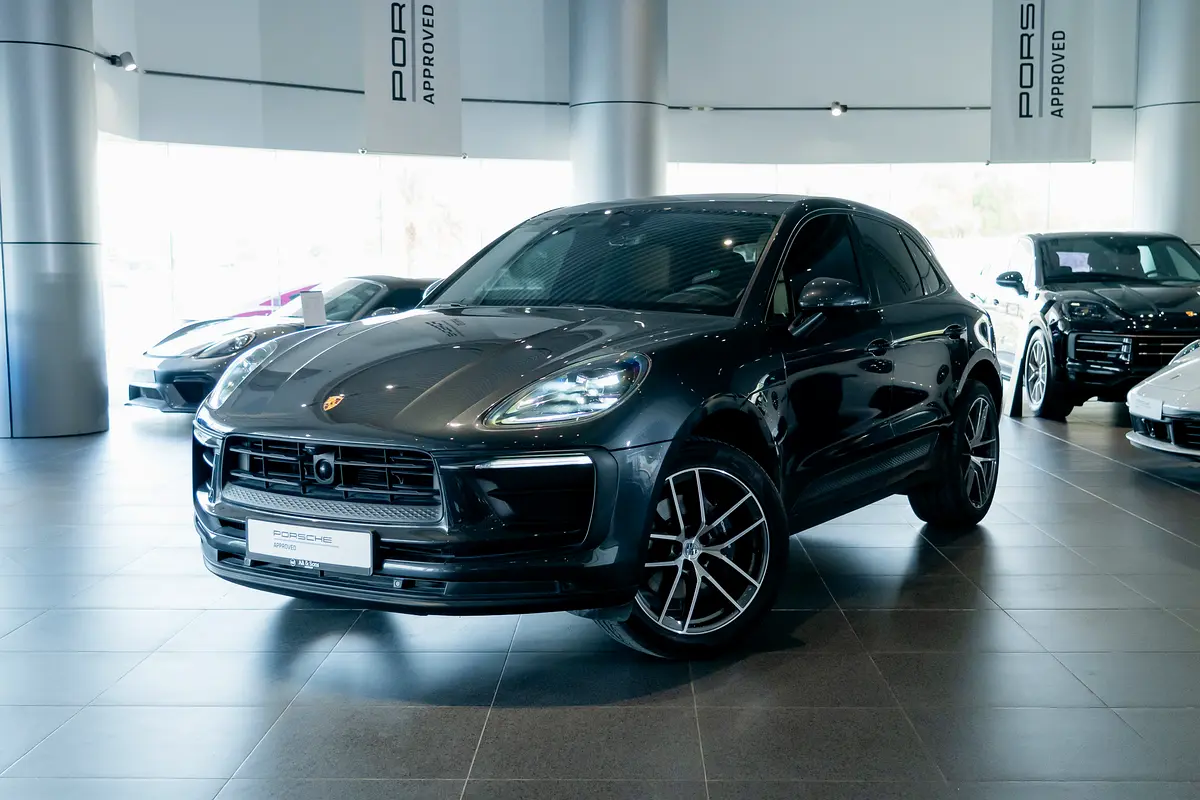 Porsche Macan 2024 — photo 1 of 20