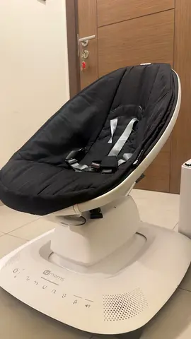 4moms MamaRoo Baby Swing - Good Condition - barely used