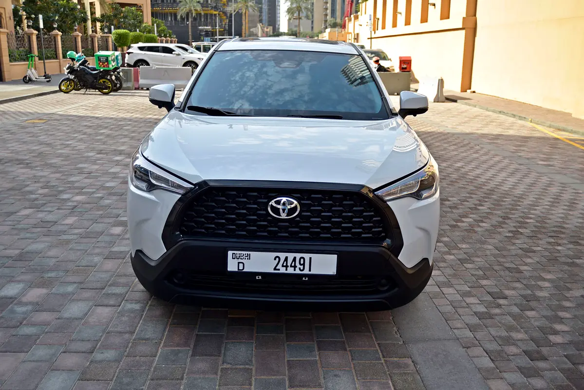 Toyota Corolla Cross 2024 — photo 1 of 20