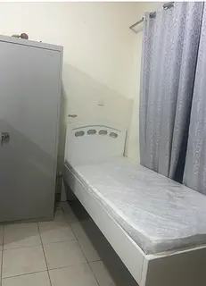 Bed space is available for male in discovery garden street 01