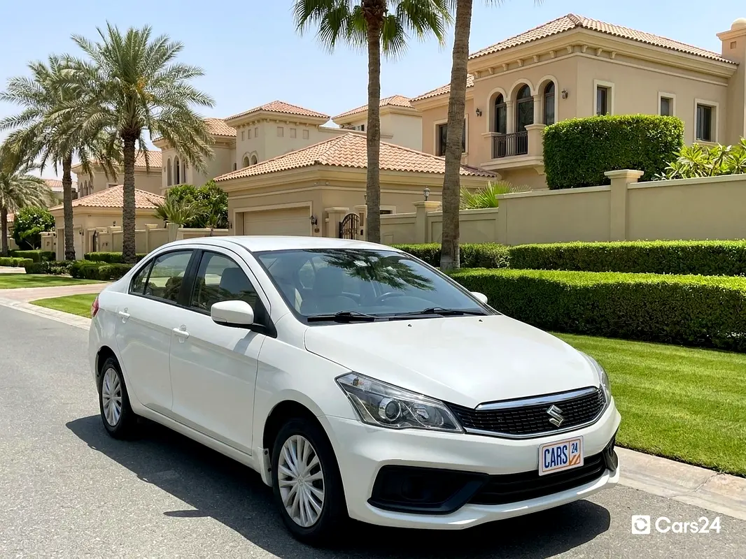 Suzuki Ciaz 2023 — photo 1 of 13