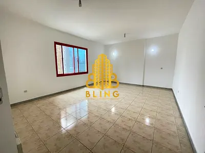 Splendid 1 Master BR With Balcony & Closed Kitchen