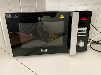 Black  Decker Compact Microwave with Grill