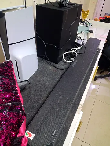 Samsung HW-Q600C Soundbar (HW-Q600C/ZC) - Used