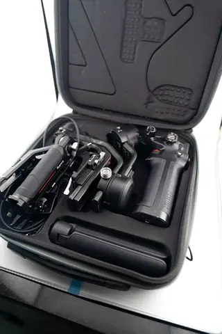 Dji Ronin-sc2 3-axis Gimbal Stabilizer Pro Combo Kit For Mirrorless