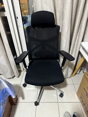HOLLUDLE Ergonomic Mesh Office Chair with Headrest - perfect condition