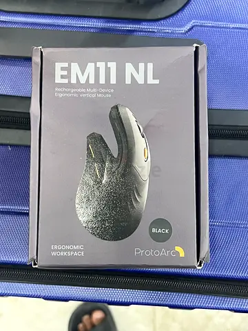 ProtoArc EM11 NL Rechargeable Multi-Device Ergonomic Vertical Mouse