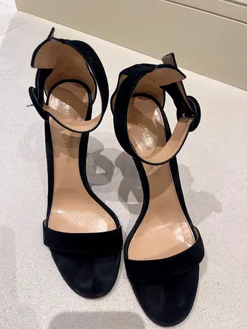 Black Gianvito Rossi Heels